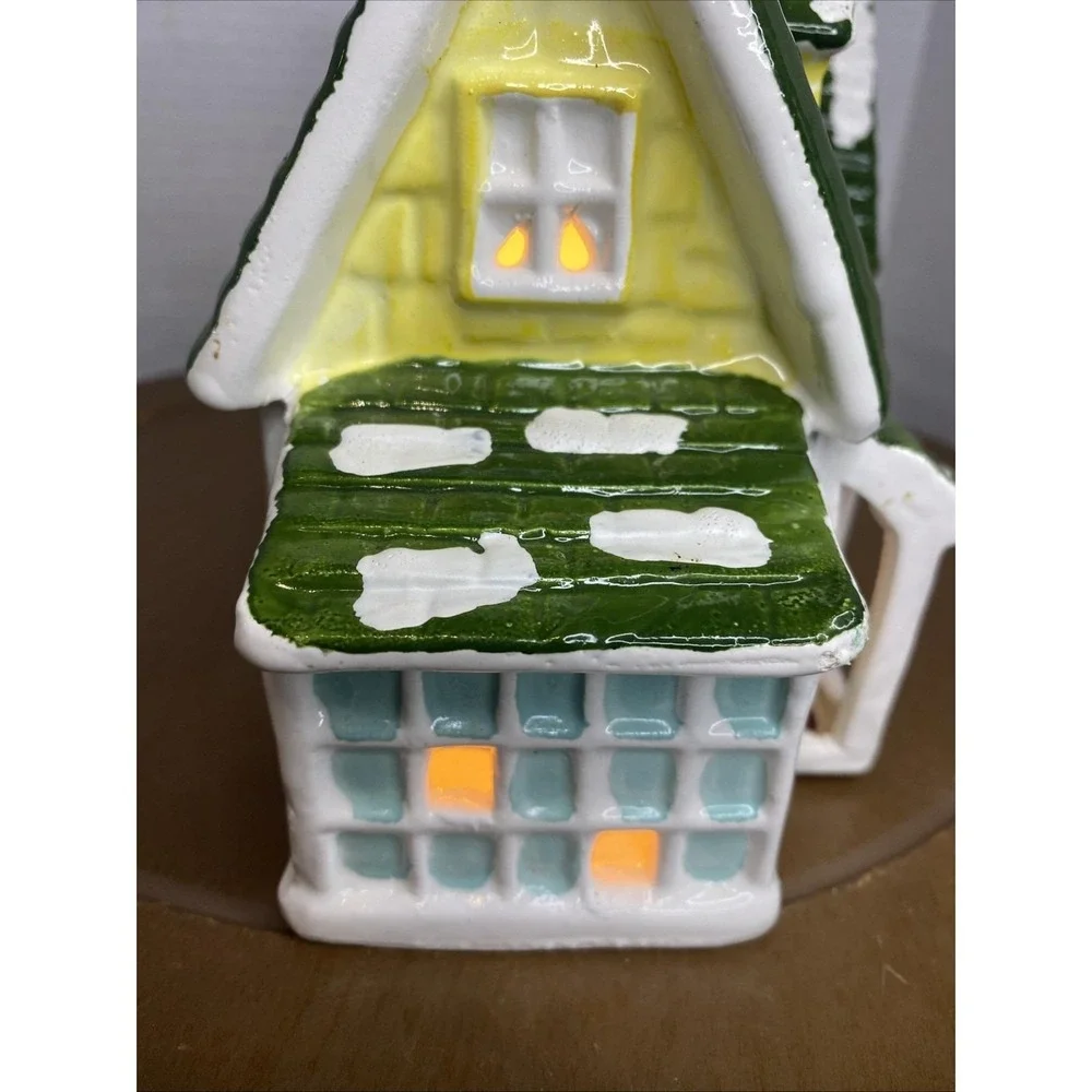Department 56 Vintage Original Snow Village Nantucket House Box and Cord Works‎